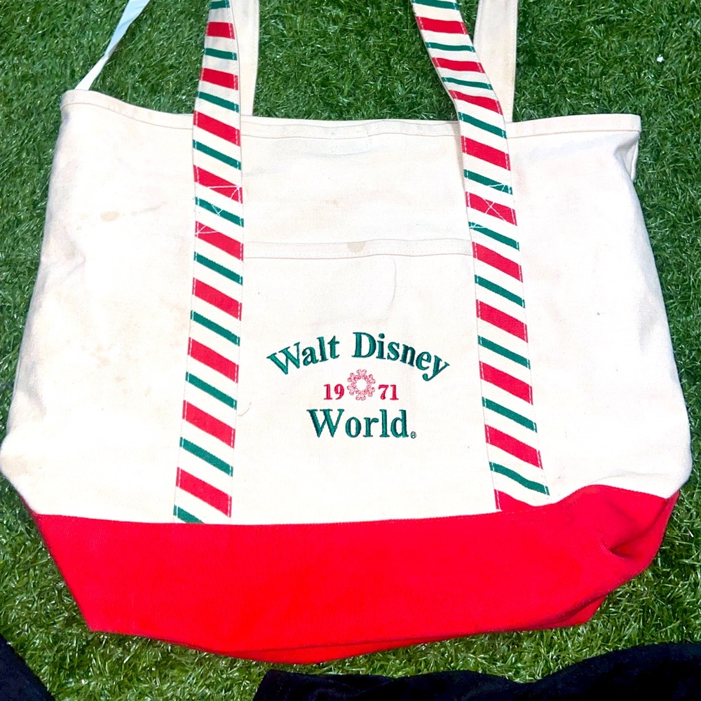 Walt Disney 1971 Christmas tote